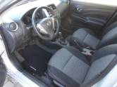 NISSAN - VERSA - 2015/2016 - Prata - R$ 52.000,00