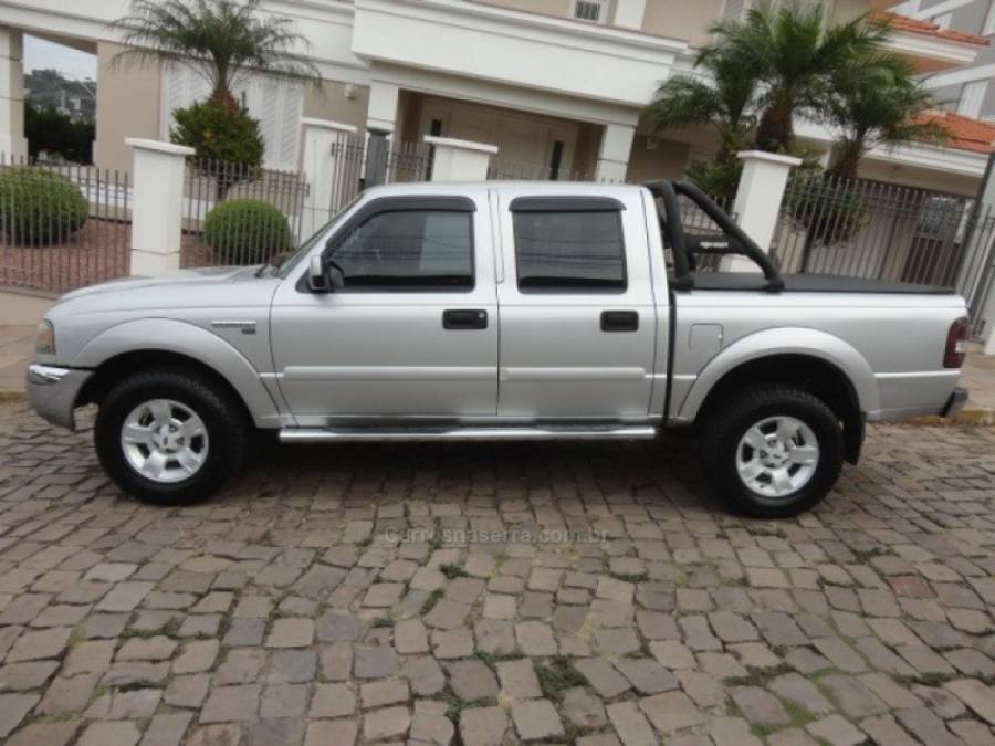 FORD - RANGER - 2007/2008 - Prata - R$ 56.000,00