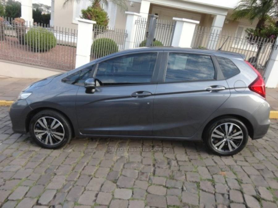 HONDA - FIT - 2018/2018 - Cinza - R$ 79.000,00