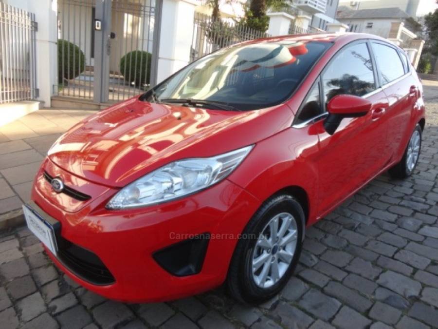 FORD - FIESTA - 2012/2013 - Vermelha - R$ 42.000,00