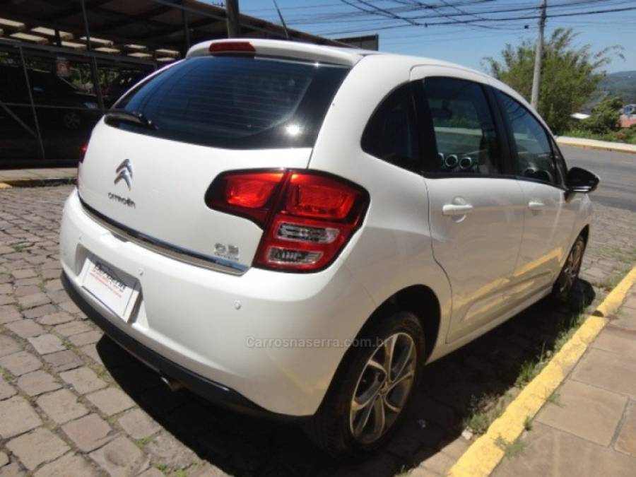 CITROËN - C3 - 2014/2015 - Branca - R$ 44.000,00