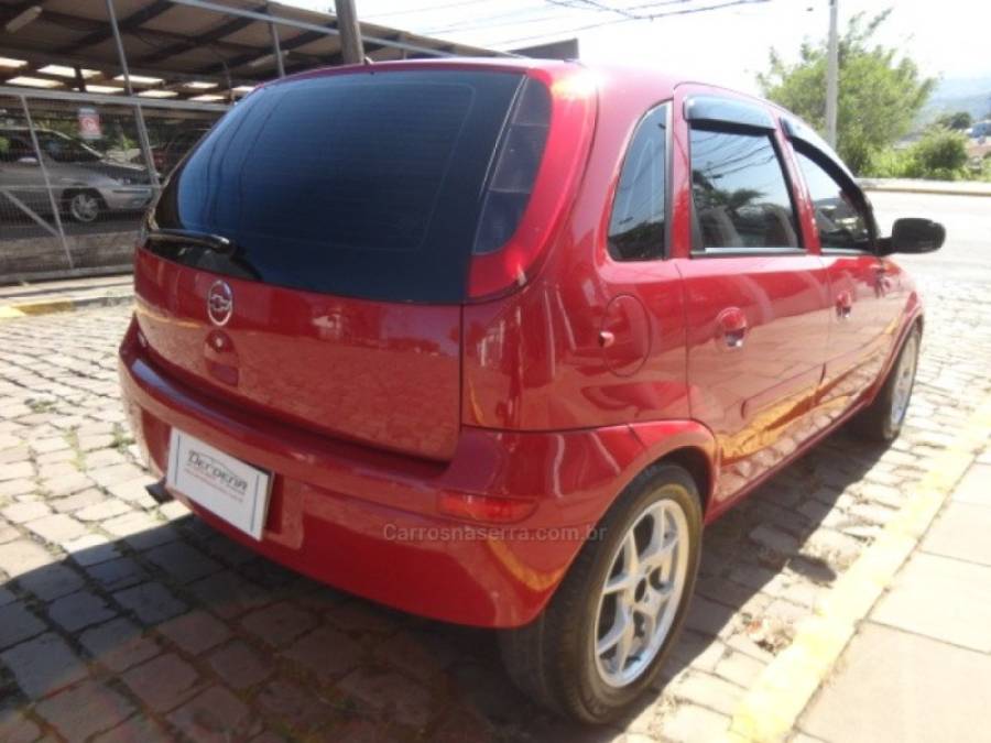 CHEVROLET - CORSA - 2004/2004 - Vermelha - R$ 23.000,00