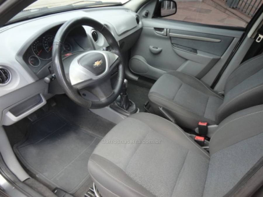 CHEVROLET - PRISMA - 2012/2012 - Cinza - R$ 34.000,00