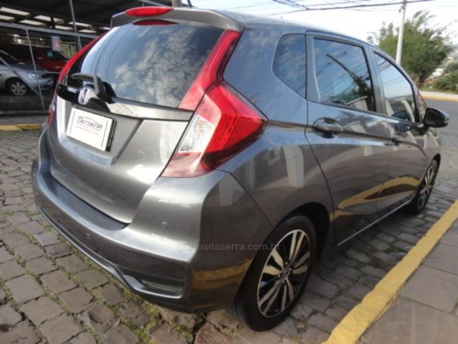 HONDA - FIT - 2018/2018 - Cinza - R$ 79.000,00