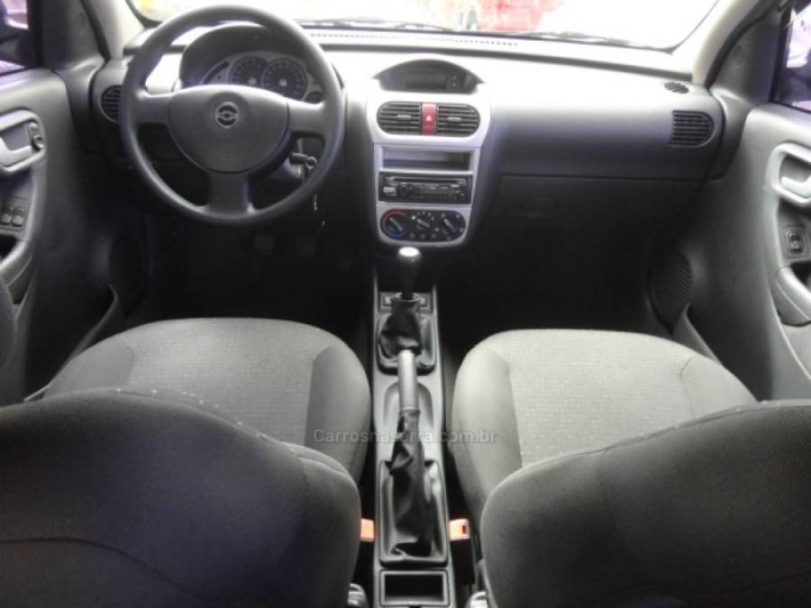 CHEVROLET - CORSA - 2008/2009 - Prata - R$ 31.000,00